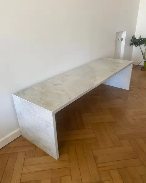 Mesada en Natural Blanco Carrara, mármol