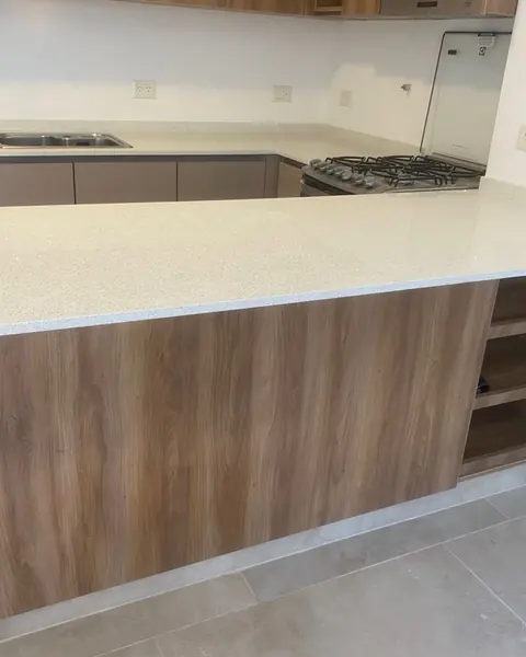 Mesada en Stone Quartz Blanco Star, cuarzo